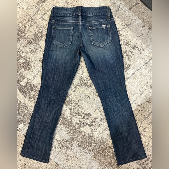 Guess Jeans - Picture 2 of 5